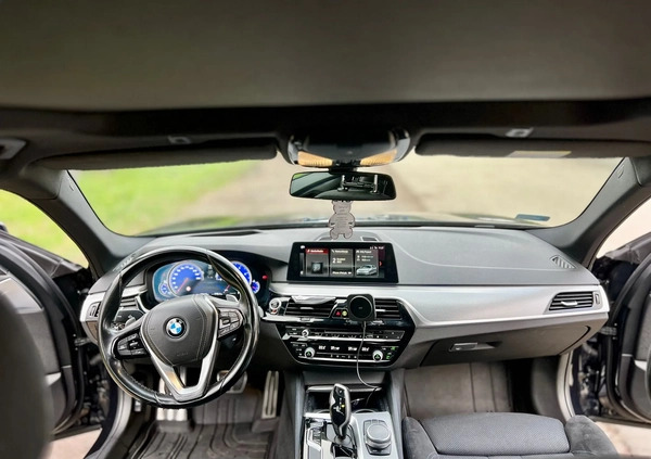 BMW Seria 5 cena 98400 przebieg: 190000, rok produkcji 2017 z Wołów małe 742